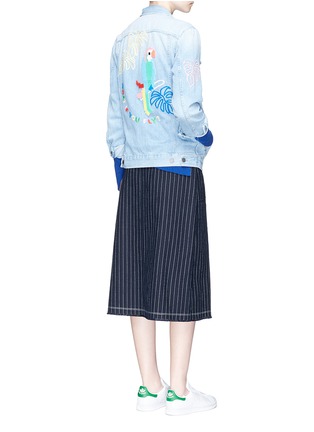 Figure View - Click To Enlarge - MIRA MIKATI - Beaded parrot embroidery denim jacket