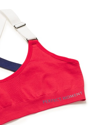 Detail View - Click To Enlarge - PERFECT MOMENT - Colourblock cross strap sports bra