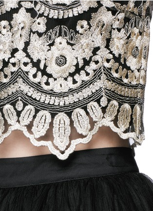 Detail View - Click To Enlarge - ALICE & OLIVIA - 'Avani' metallic embroidery cropped top