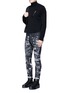Figure View - Click To Enlarge - 71465 - Graffiti print skater jeans