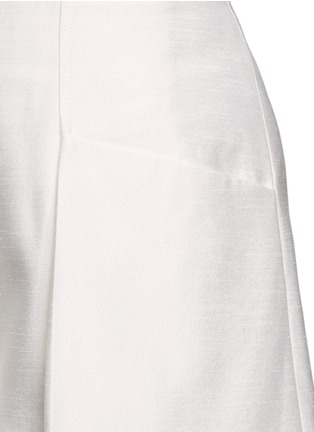 Detail View - Click To Enlarge - C/MEO COLLECTIVE - 'The Nights' pleated front shorts