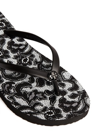 Detail View - Click To Enlarge - TORY BURCH - 'Thin' lace print flip flops