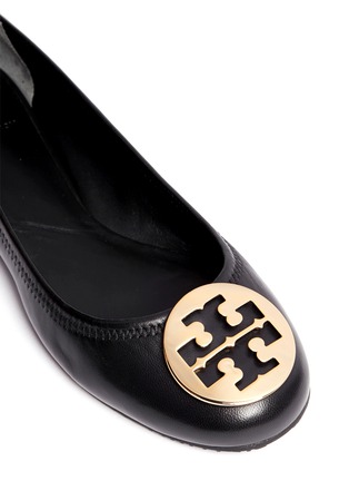 Detail View - Click To Enlarge - TORY BURCH - 'Reva' leather ballet flats