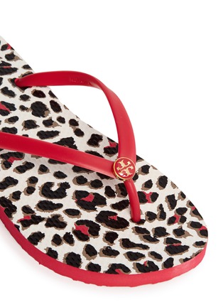 Detail View - Click To Enlarge - TORY BURCH - 'Thin' animal print flip flops