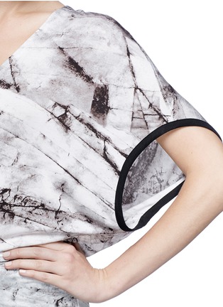 Detail View - Click To Enlarge - HELMUT LANG - 'Terrene' marble print drape back top