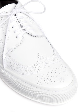 Detail View - Click To Enlarge - CLERGERIE - 'Tolka' detachable kiltie leather brogue sneakers