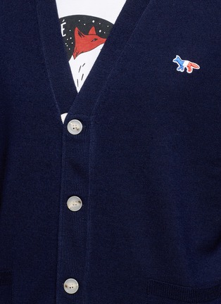 Detail View - Click To Enlarge - MAISON KITSUNÉ - Fox logo appliqué virgin wool cardigan