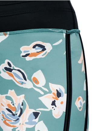 Detail View - Click To Enlarge - THE UPSIDE - 'Deep Sea Floral NYC' performance capri leggings