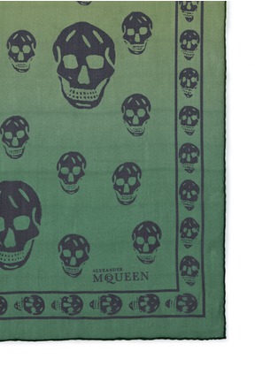 Detail View - Click To Enlarge - ALEXANDER MCQUEEN - Caribbean skull degradé modal-silk scarf