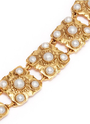 Detail View - Click To Enlarge - VINTAGE CHANEL - Faux pearl sqaure link bracelet