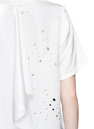 Detail View - Click To Enlarge - ALEXANDER WANG - Distressed back sateen panel T-shirt