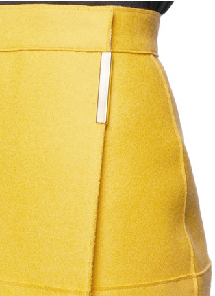 Detail View - Click To Enlarge - VICTORIA BECKHAM - Mini wool wrap skirt