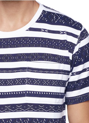 Detail View - Click To Enlarge - WHITE MOUNTAINEERING - Graphic print stripe T-shirt