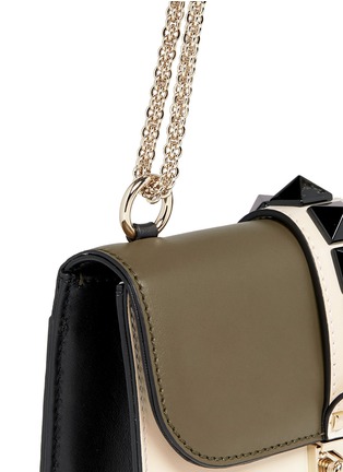 Detail View - Click To Enlarge - VALENTINO GARAVANI - 'Rockstud Lock' small leather chain bag