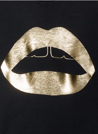 Detail View - Click To Enlarge - MARKUS LUPFER - 'Lara Lip' foil print sweatshirt