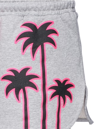 Detail View - Click To Enlarge - MARKUS LUPFER - 'Neon Palm Tree' print shorts