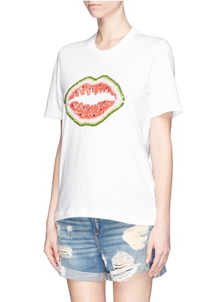 Front View - Click To Enlarge - MARKUS LUPFER - 'Watermelon Smacker Lip' sequin T-shirt