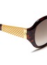 Detail View - Click To Enlarge - GUCCI - Gold plated chunky lattice temple tortoiseshell sunglasses