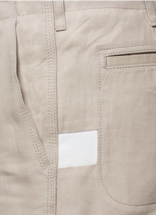 Detail View - Click To Enlarge - SACAI - Cotton-linen shorts