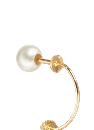 Detail View - Click To Enlarge - DELFINA DELETTREZ - ABC Micro Eye Piercing' freshwater pearl 18k yellow gold single earring – A