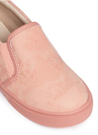 Detail View - Click To Enlarge - AKID - 'Liv' skull embossed toddler slip-ons