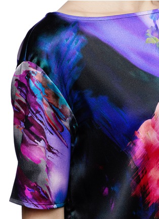 Detail View - Click To Enlarge - ST. JOHN - Floral print silk satin top