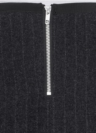 Detail View - Click To Enlarge - SACAI LUCK - Diagonal stripe double pleat wool felt skirt