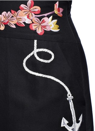 Detail View - Click To Enlarge - 68244 - 'Sailor' anchor bird embroidered cotton-silk skirt