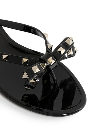 Detail View - Click To Enlarge - VALENTINO GARAVANI - 'Rockstud' bow flat jelly sandals
