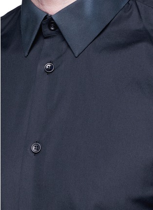 Detail View - Click To Enlarge - BALENCIAGA - Contrast collar cotton poplin shirt