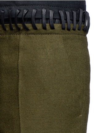 Detail View - Click To Enlarge - HAIDER ACKERMANN - Lace-up waist cropped wool pants