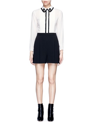 Main View - Click To Enlarge - ALICE & OLIVIA - 'Kara' Stace face brooch silk blouse rompers