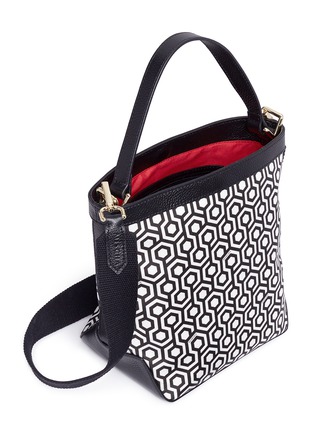  - MISCHA - 'Bucket bag' in classic hexagon print