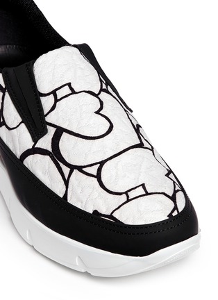 Detail View - Click To Enlarge - MSGM - Heart print embroidery matelassé slip-on sneakers