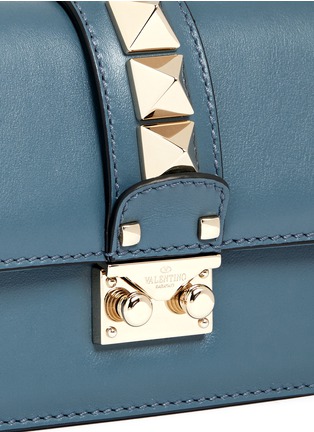 Detail View - Click To Enlarge - VALENTINO GARAVANI - 'Rockstud Lock' mini leather chain bag