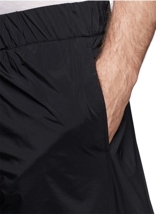 Detail View - Click To Enlarge - THEORY - Bendt triathlon shorts