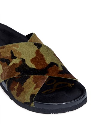 Detail View - Click To Enlarge - SAM EDELMAN - Adora camouflage calf hair sandals