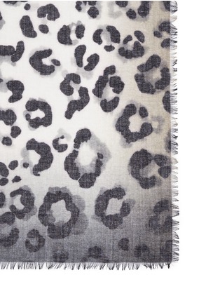 Detail View - Click To Enlarge - FRANCO FERRARI - Leopard print wool-cashmere scarf