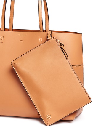 Detail View - Click To Enlarge - TORY BURCH - 'Block-T' patchwork leather tote