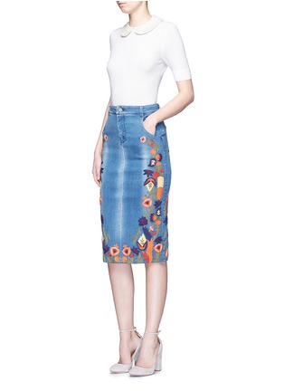 Figure View - Click To Enlarge - ALICE & OLIVIA - 'Samir' floral embroidery denim pencil skirt