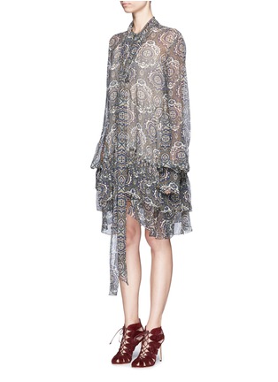 Front View - Click To Enlarge - CHLOÉ - Oriental print tiered silk crépon dress
