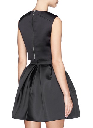 Back View - Click To Enlarge - MC Q - Quilted shoulder duchesse satin cropped top