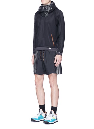 Figure View - Click To Enlarge - 72896 - Reflective 3-Stripes overlay track shorts
