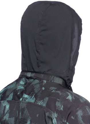 Detail View - Click To Enlarge - THE UPSIDE - 'Sketchy Camo' packable hood jacket