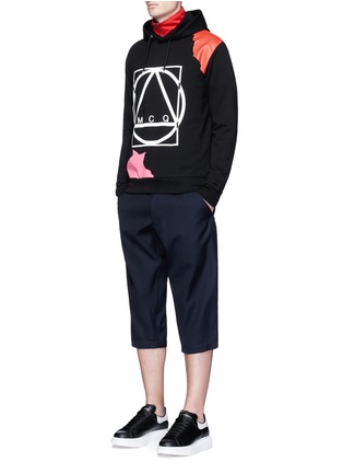 Figure View - Click To Enlarge - MC Q - Abstract glyph logo print hoodie