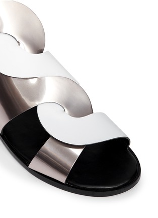 Detail View - Click To Enlarge - PIERRE HARDY - Twist strap metallic leather sandals