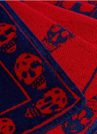 Detail View - Click To Enlarge - ALEXANDER MCQUEEN - Allover skull beach towel