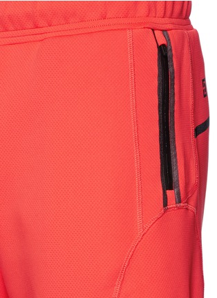 Detail View - Click To Enlarge - DYNE - 'Renzo Core' reflective trim logo print shorts