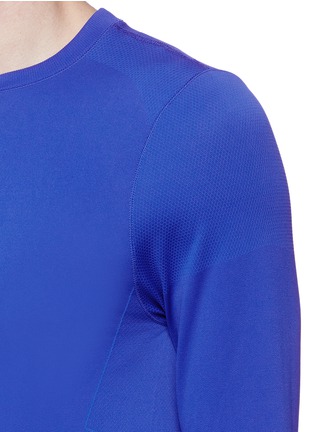 Detail View - Click To Enlarge - 72035 - Seamless performance long sleeve T-shirt