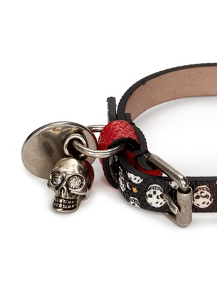 Detail View - Click To Enlarge - ALEXANDER MCQUEEN - Skull charm leather bracelet
